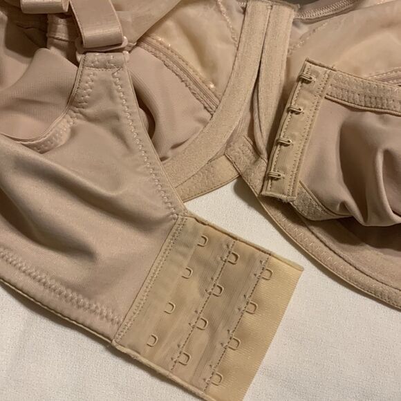 Lilyette by Bali Size 42DD beautiful lace ultimate smoothing & support underwire - Picture 7 of 7